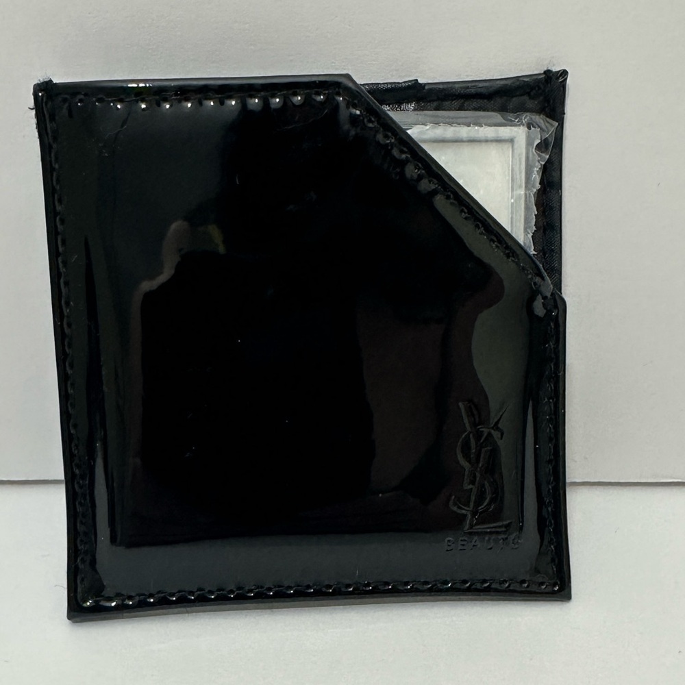 Yves Saint Laurent Rare Makeup Compact Mirror with Black Patent Leat… - Picture 3 of 12